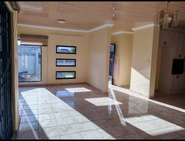 3 BEDROOM HOUSE FOR SALE IN WOODHILL ESTATE